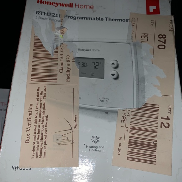 Honeywell home programmable thermostat RTH2300/RTH221 series - Picture 2 of 7
